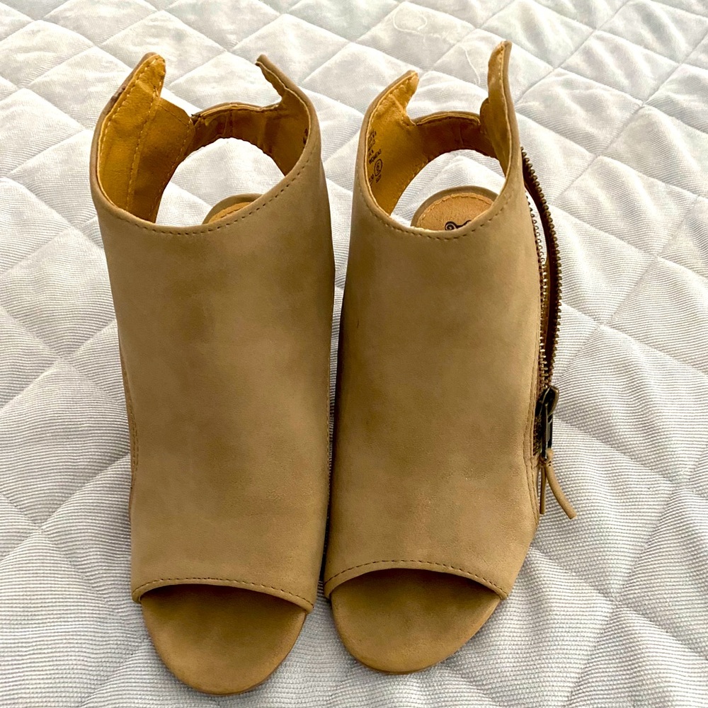 Tan suede Brash open toe bootie. Size 6